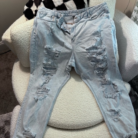 Plus Size 22 American Eagle Light Blue Curve Mom Jeans - Picture 2 of 8
